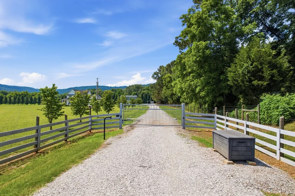 354 Garner Road Decherd TN 37324