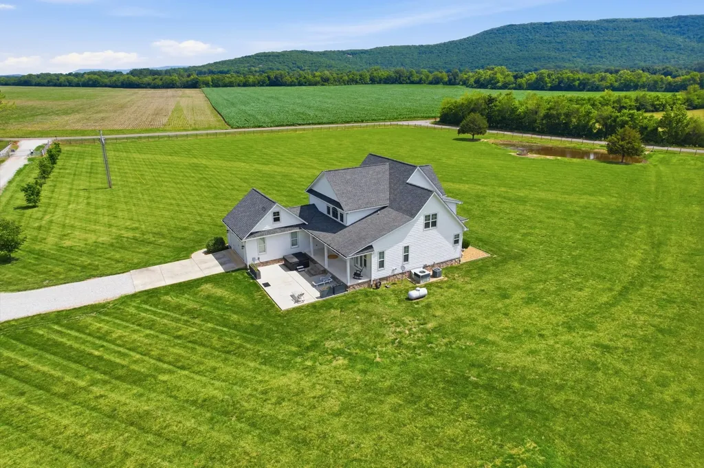 354 Garner Road Decherd TN 37324