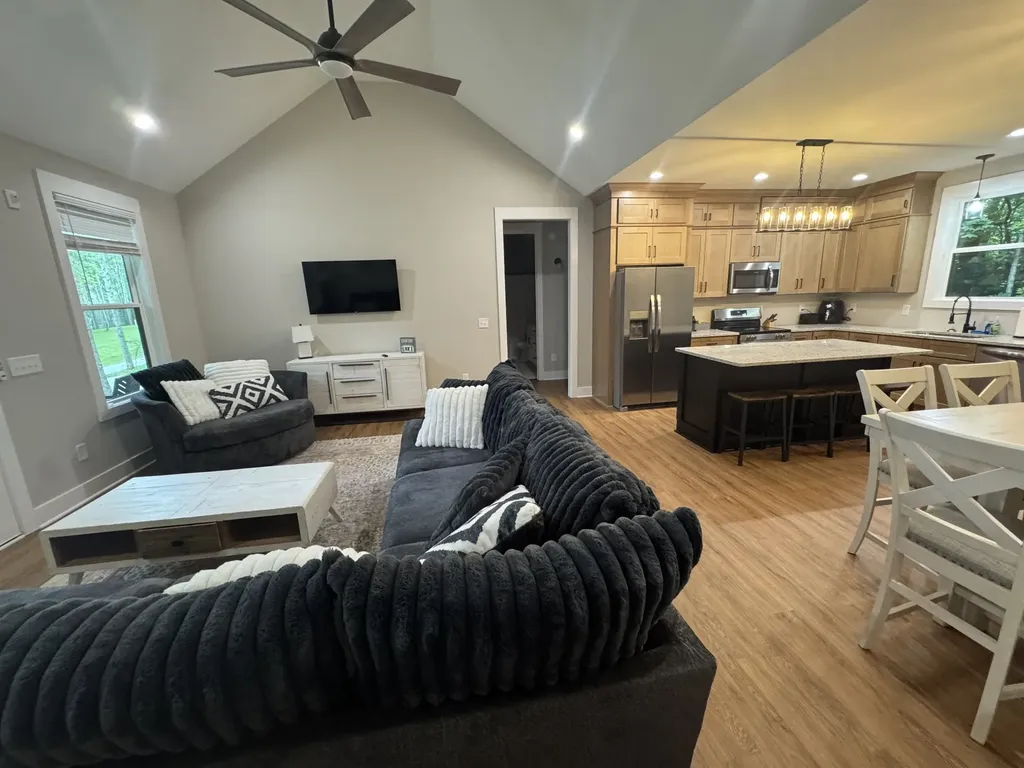 144 Hasty Drive Lynchburg TN 37352