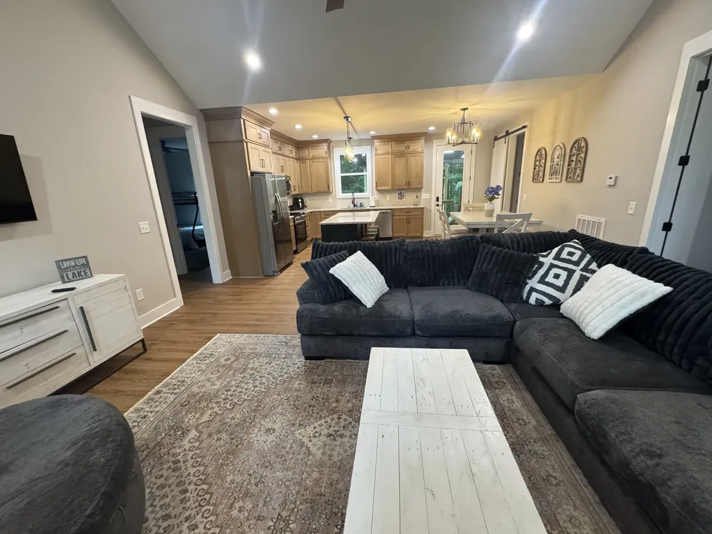 144 Hasty Drive Lynchburg TN 37352