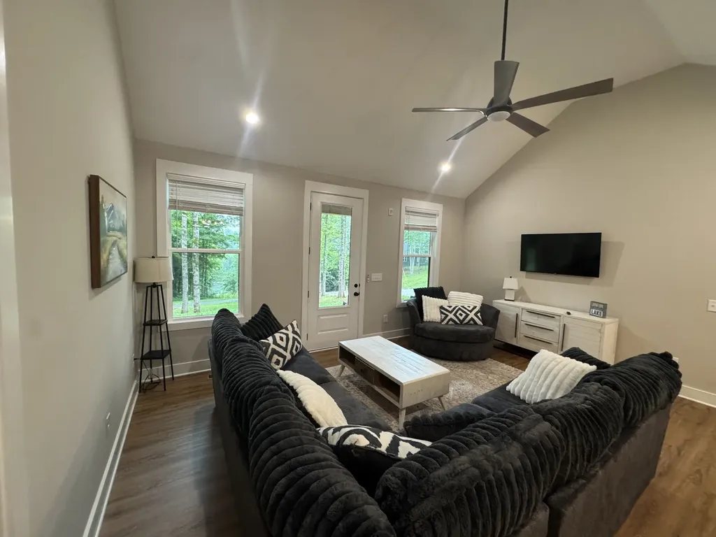144 Hasty Drive Lynchburg TN 37352