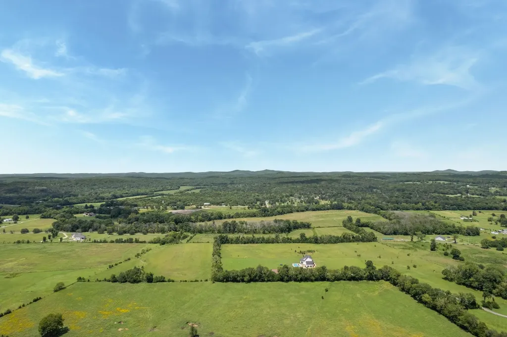 1246 Salem Road Lebanon TN 37090