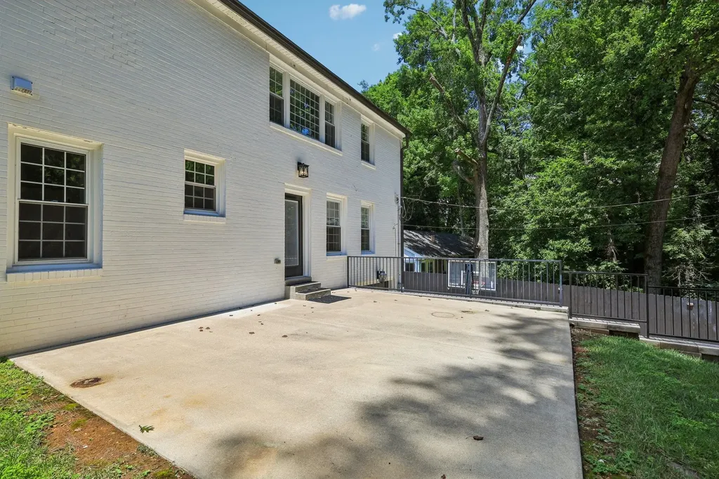 725 N 2nd Street Clarksville TN 37040