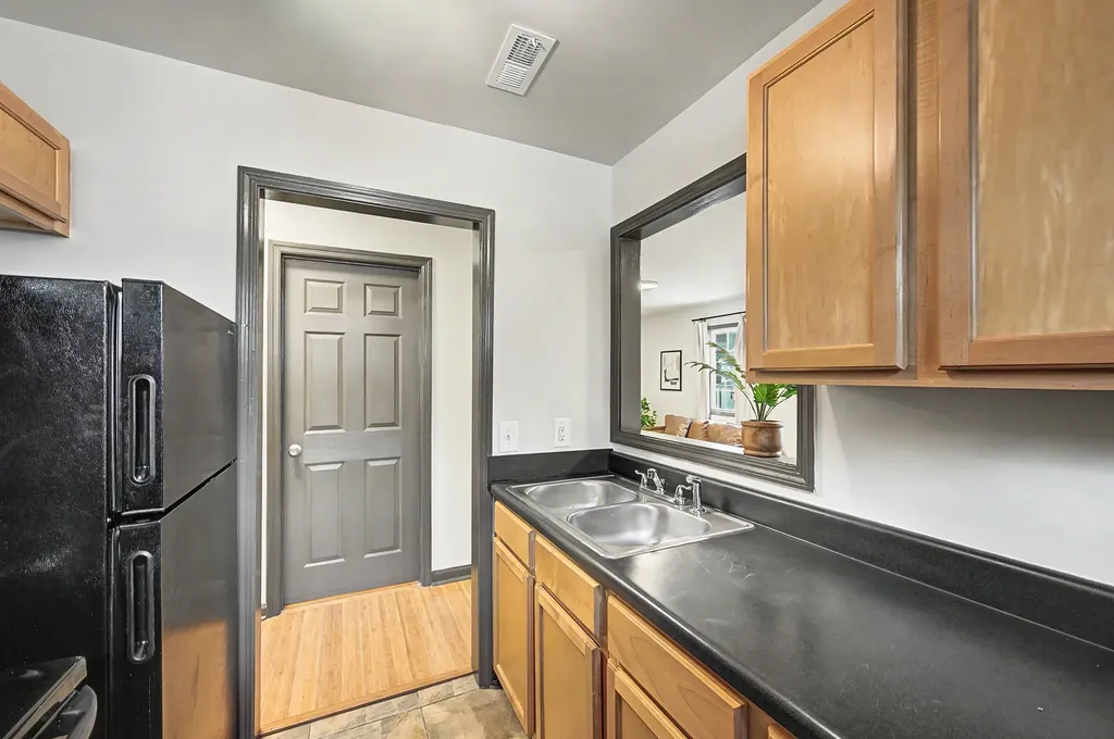 710 Douglas Avenue Nashville TN 37207