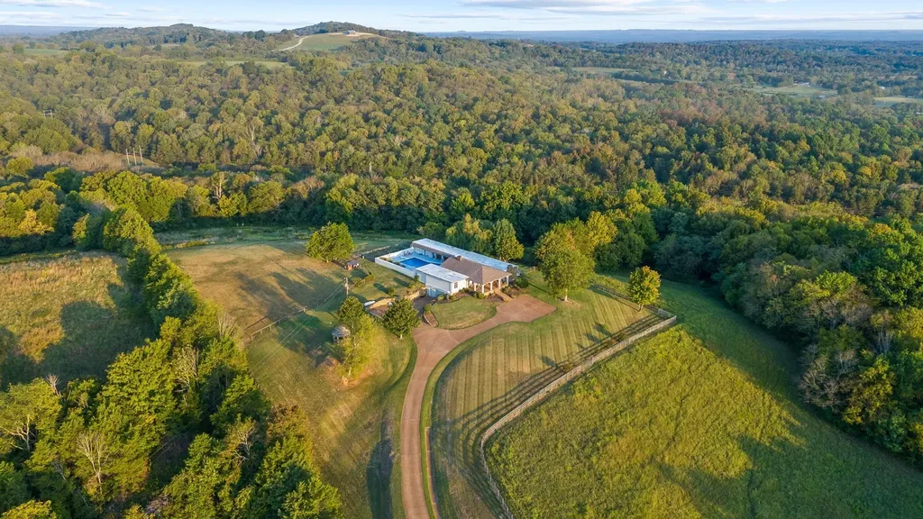 1190 W Ellington Parkway Lewisburg TN 37091