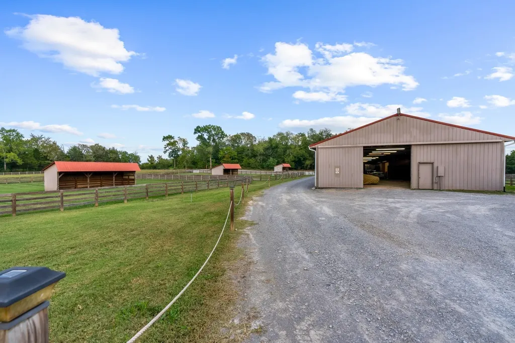 1190 W Ellington Parkway Lewisburg TN 37091