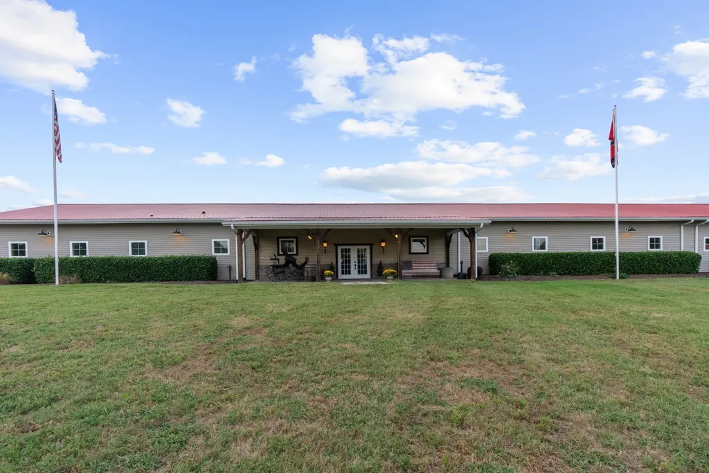 1190 W Ellington Parkway Lewisburg TN 37091