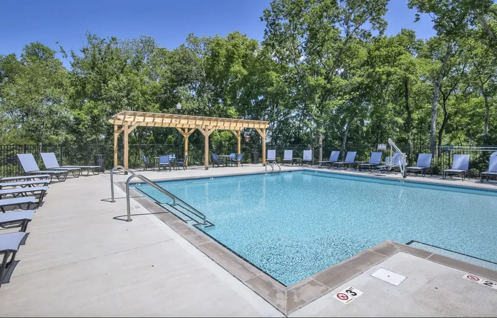 390 Triple Crown Circle Gallatin TN 37066
