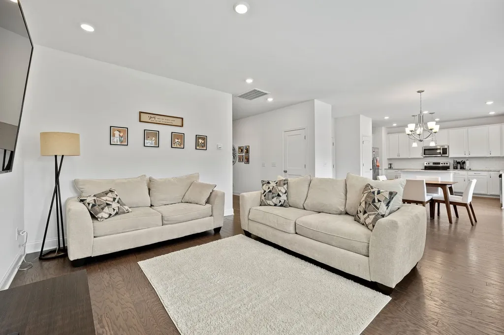 390 Triple Crown Circle Gallatin TN 37066
