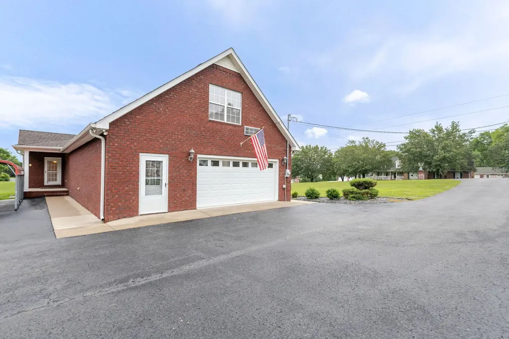 104 Redbud Drive Shelbyville TN 37160