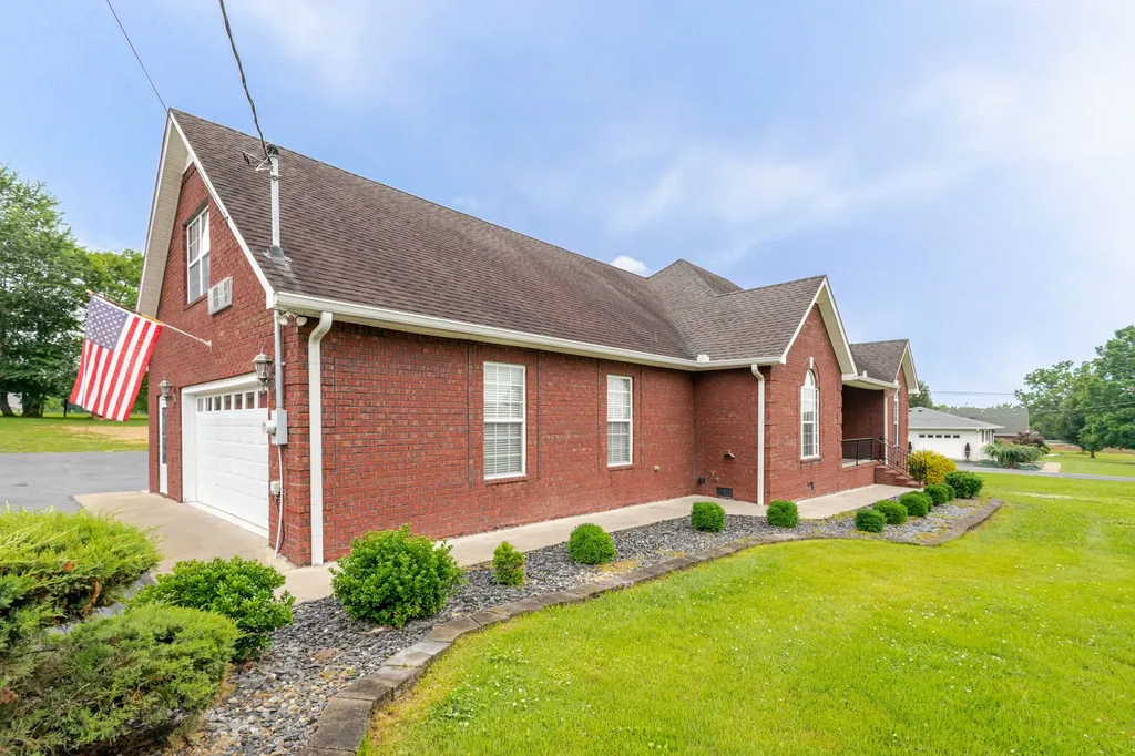 104 Redbud Drive Shelbyville TN 37160