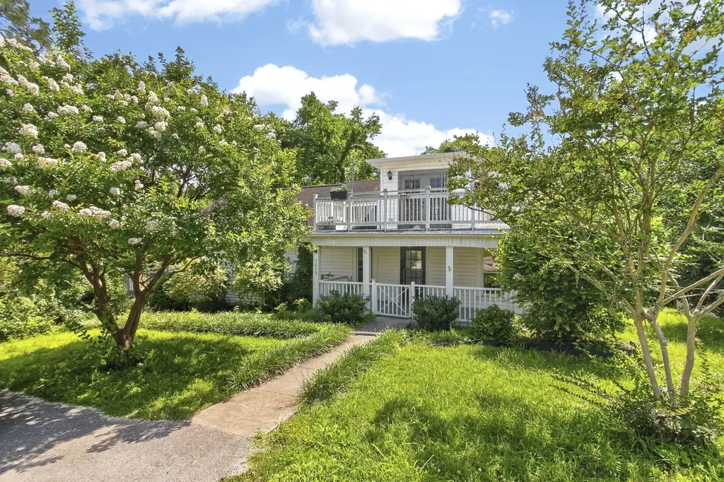 3008 Lakeshore Drive Old Hickory TN 37138