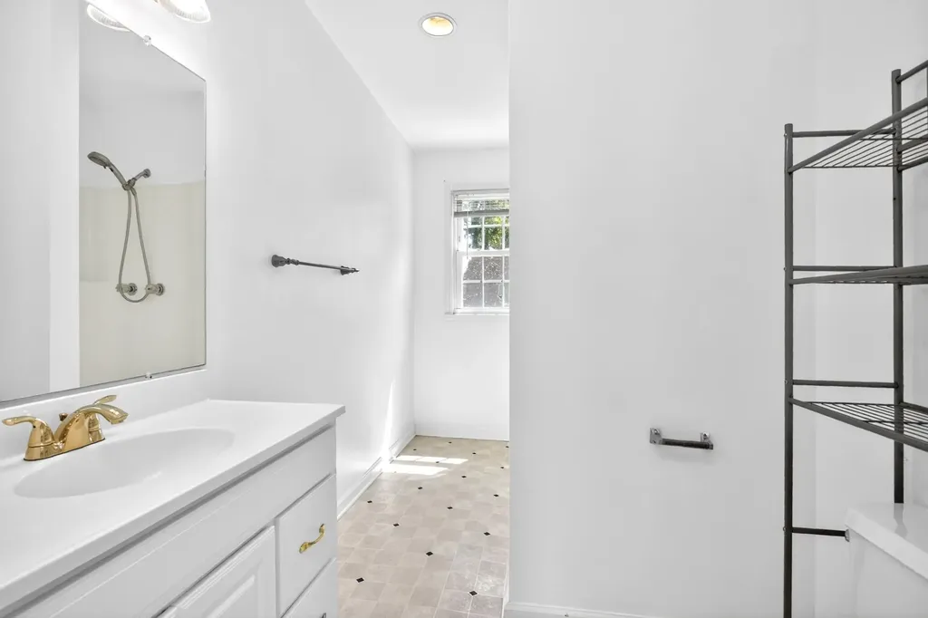 3008 Lakeshore Drive Old Hickory TN 37138