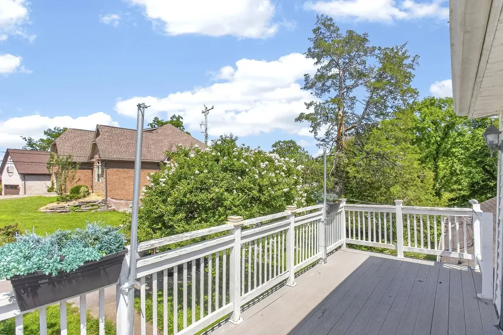 3008 Lakeshore Drive Old Hickory TN 37138
