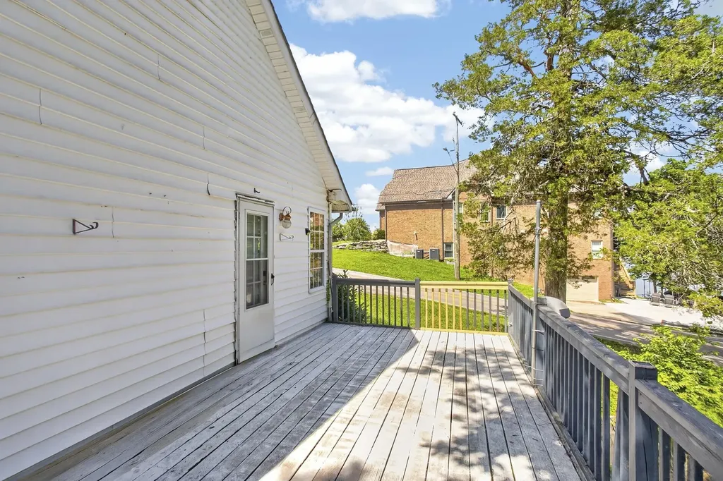 3008 Lakeshore Drive Old Hickory TN 37138