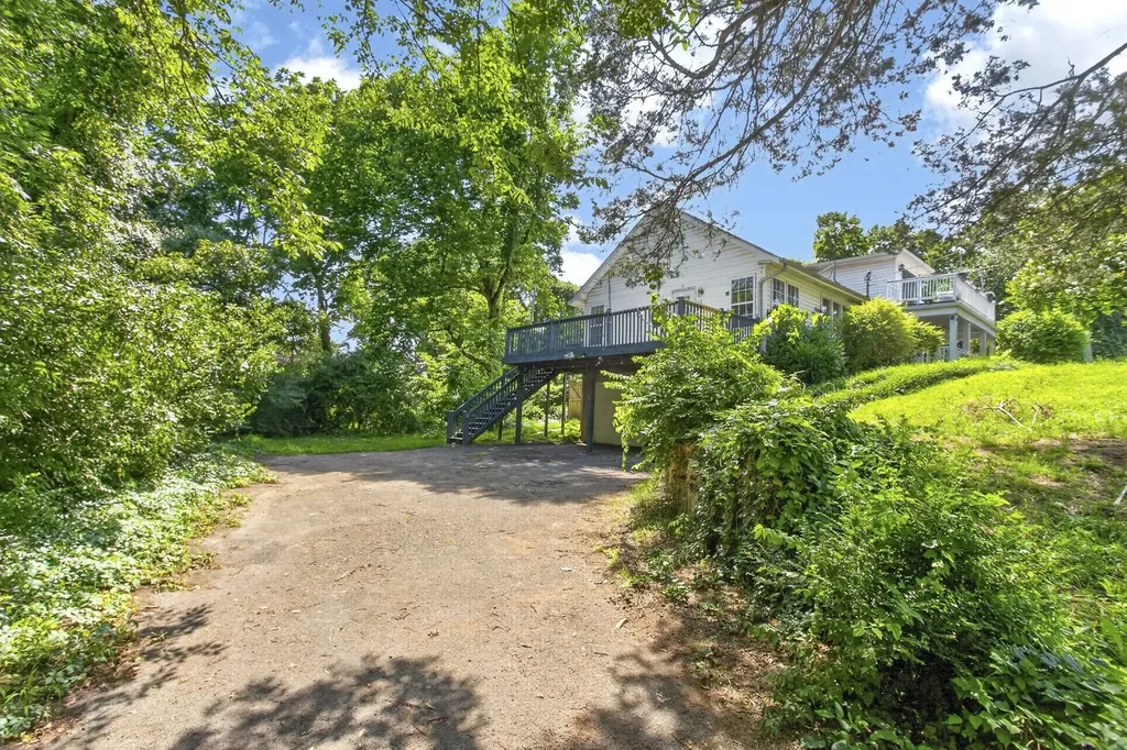 3008 Lakeshore Drive Old Hickory TN 37138