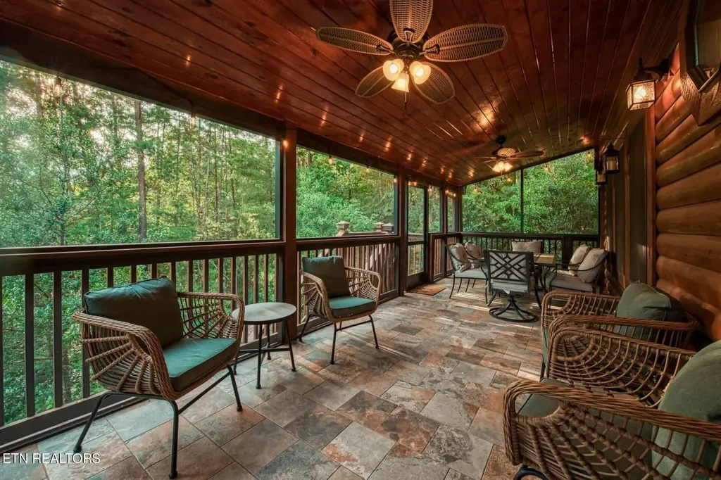 210 Meghans Way Townsend TN 37882