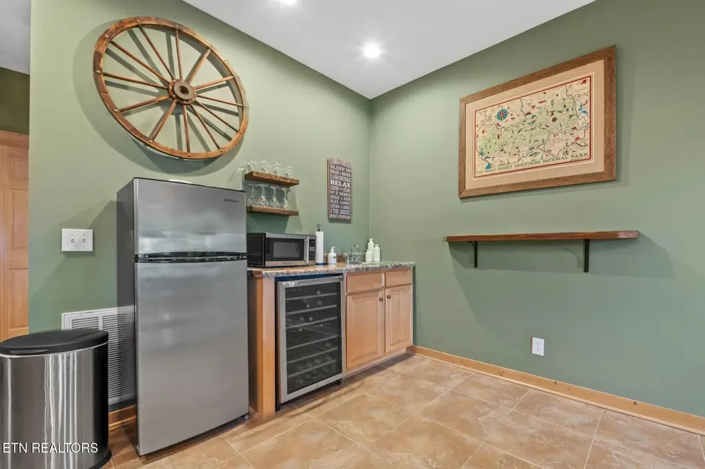 210 Meghans Way Townsend TN 37882