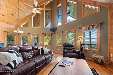 210 Meghans Way Townsend TN 37882
