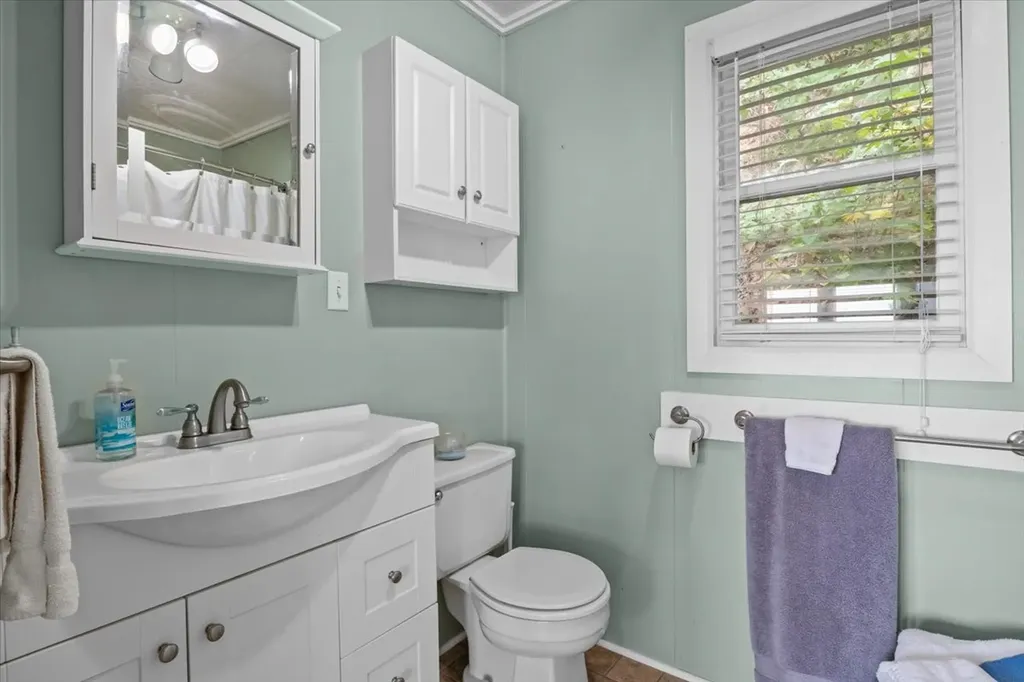 38 Lakeland Road Waverly TN 37185