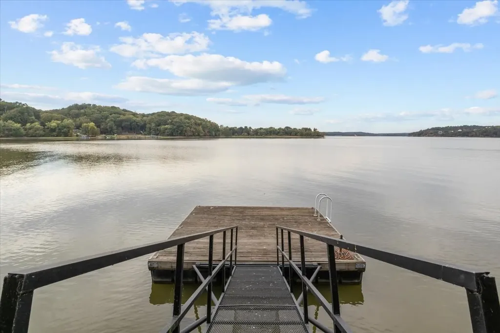 38 Lakeland Road Waverly TN 37185