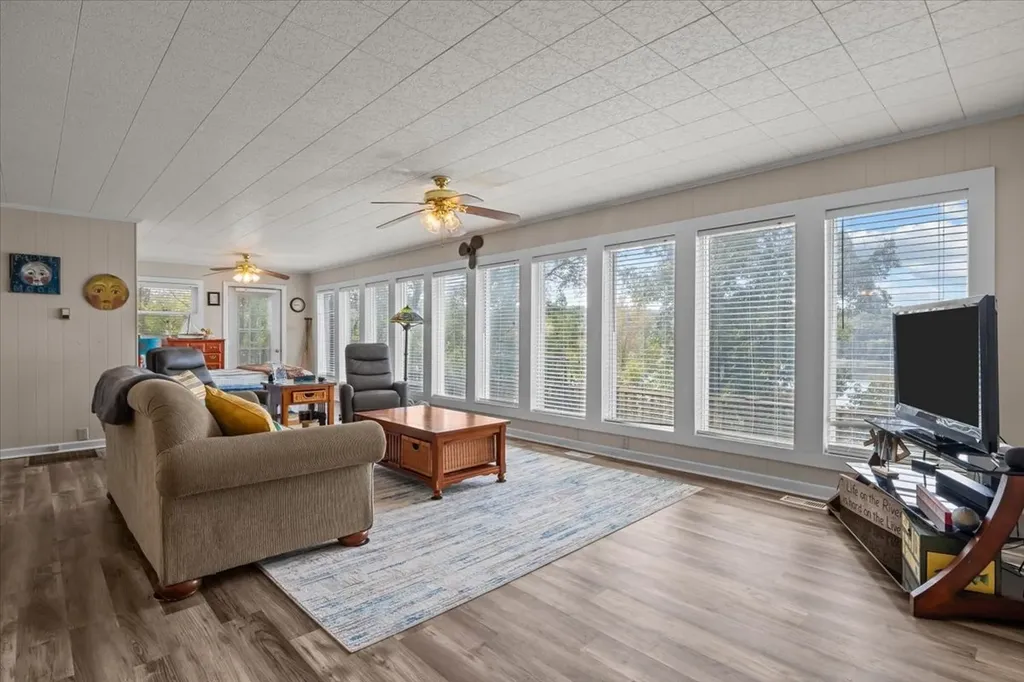 38 Lakeland Road Waverly TN 37185