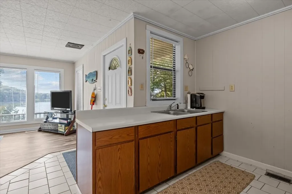 38 Lakeland Road Waverly TN 37185