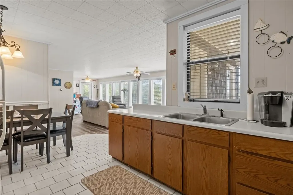 38 Lakeland Road Waverly TN 37185