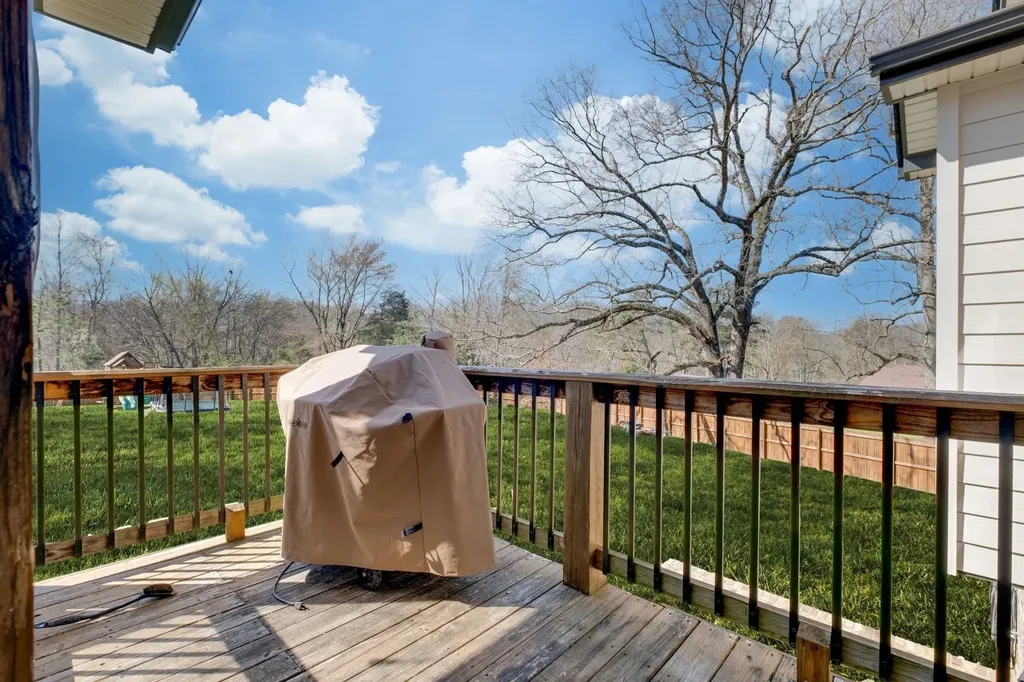 111 Amelia Drive Bon Aqua TN 37025