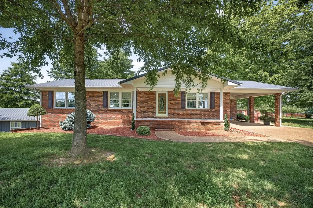 1956 Shady Grove Road Morrison TN 37357