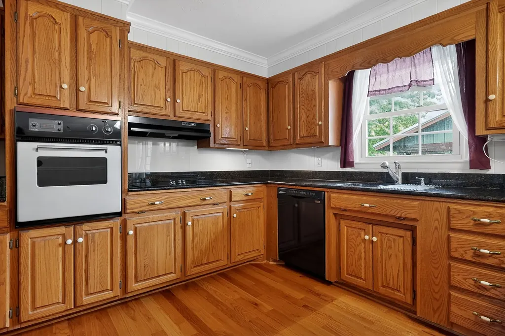1956 Shady Grove Road Morrison TN 37357