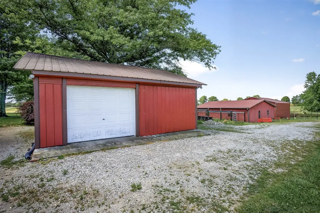 1956 Shady Grove Road Morrison TN 37357
