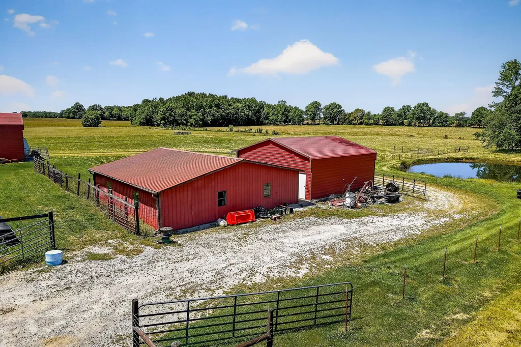 1956 Shady Grove Road Morrison TN 37357
