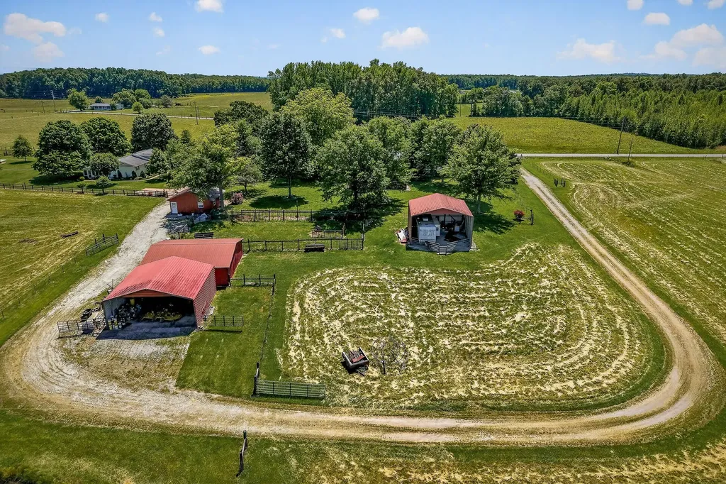 1956 Shady Grove Road Morrison TN 37357