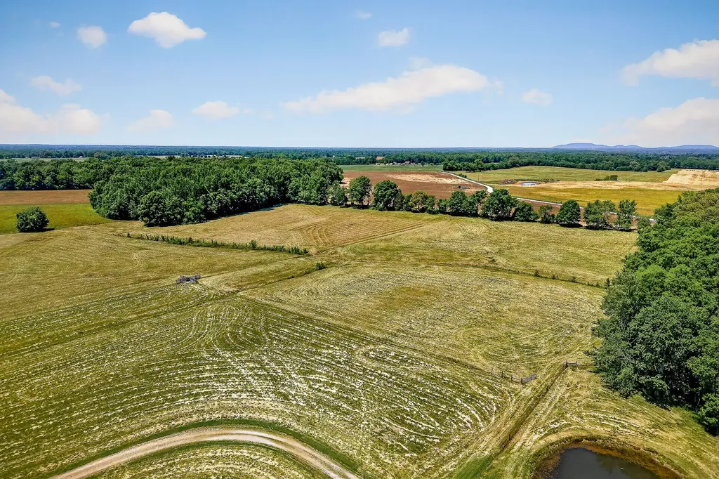 1956 Shady Grove Road Morrison TN 37357