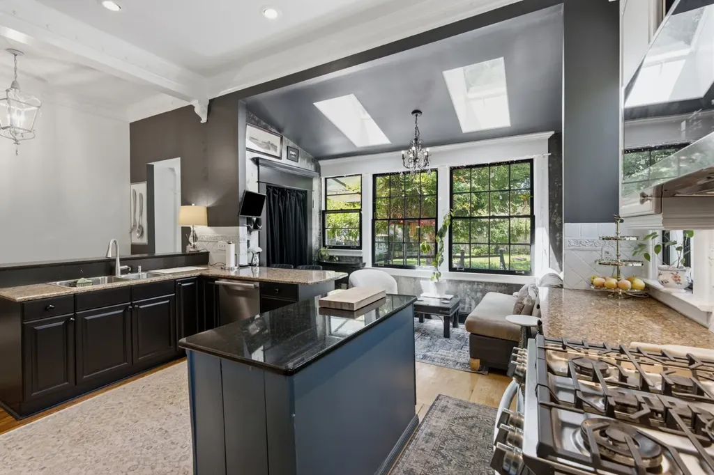 1305 Greenwood Avenue Nashville TN 37206