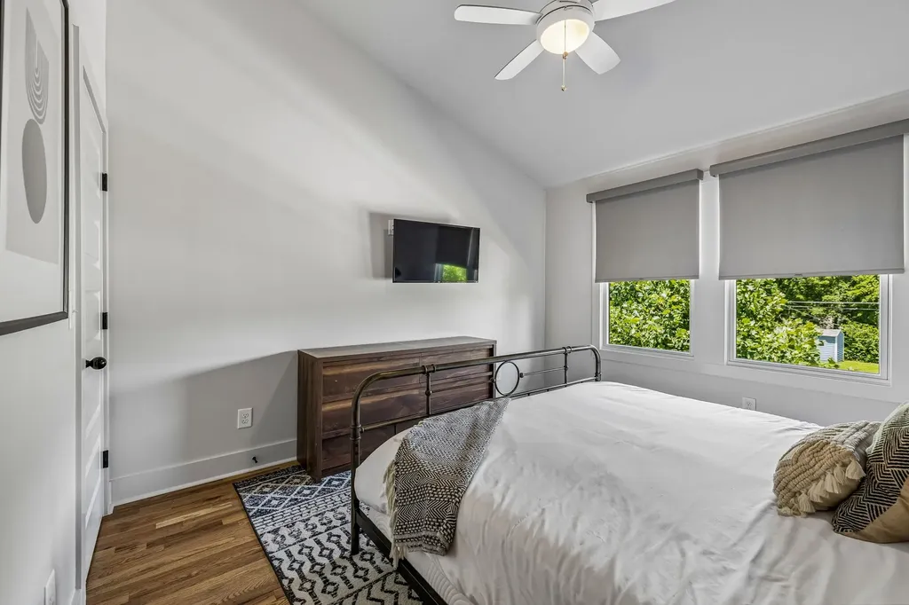 858 Seymour Avenue Nashville TN 37206