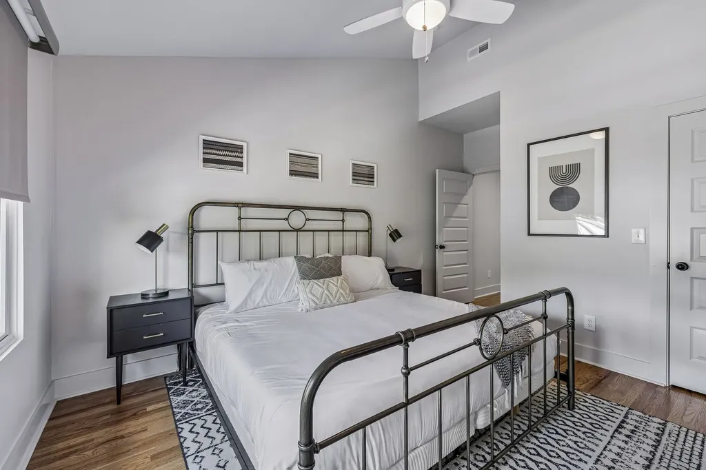 858 Seymour Avenue Nashville TN 37206