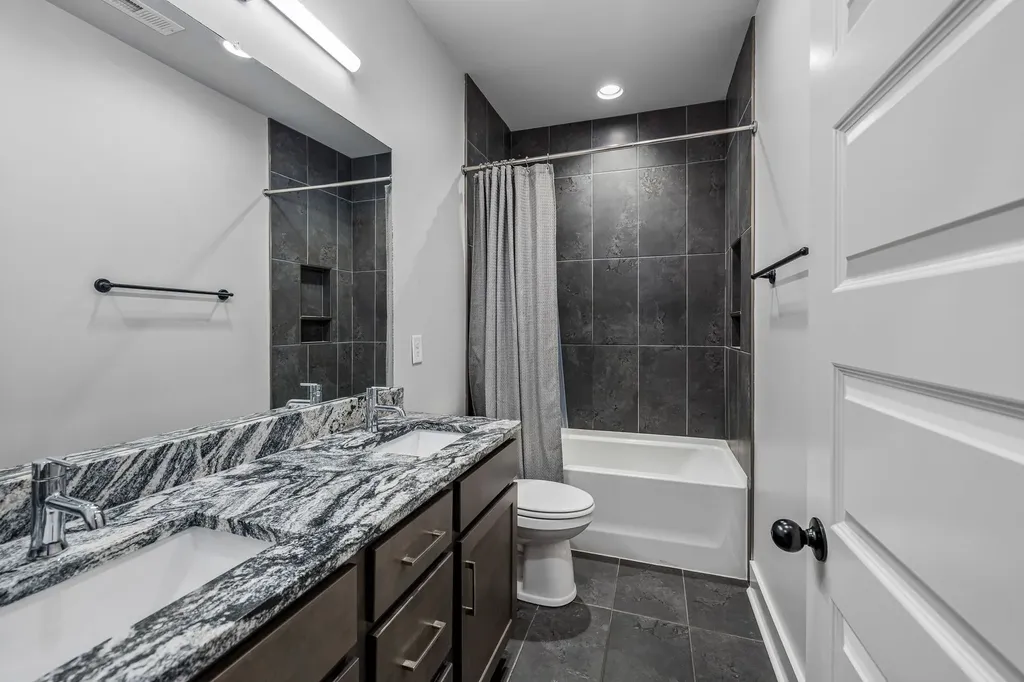 858 Seymour Avenue Nashville TN 37206