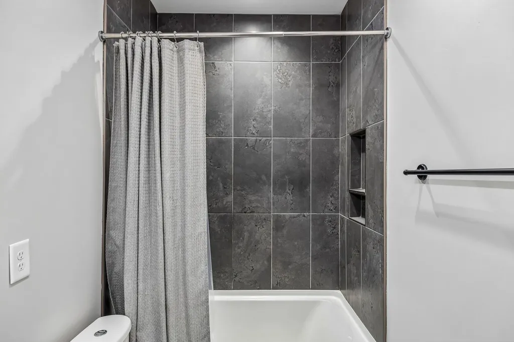 858 Seymour Avenue Nashville TN 37206