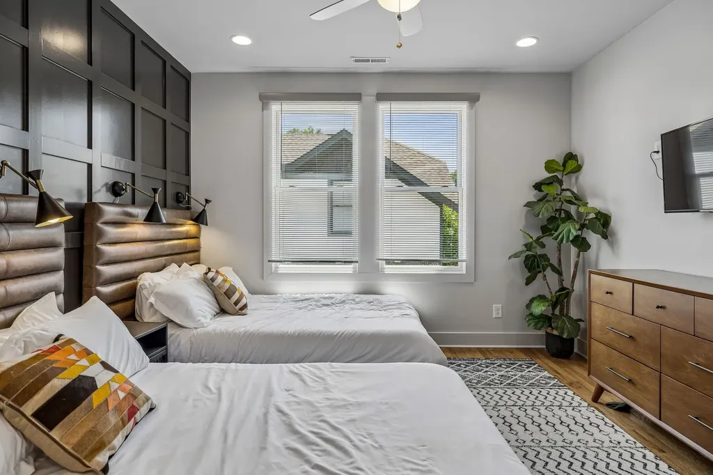 858 Seymour Avenue Nashville TN 37206