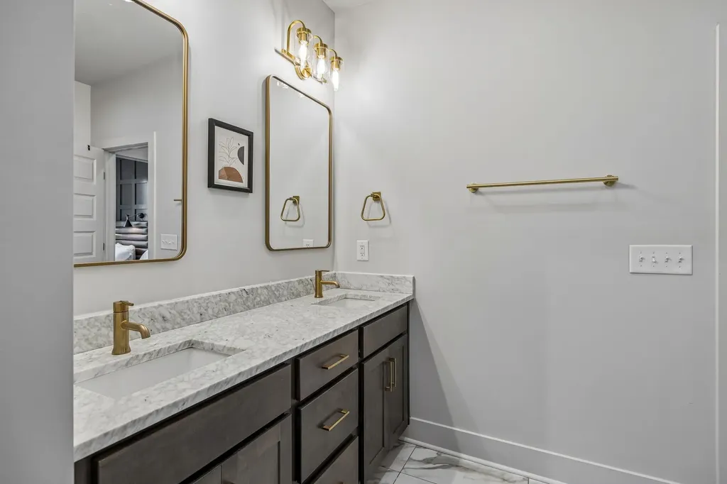 858 Seymour Avenue Nashville TN 37206
