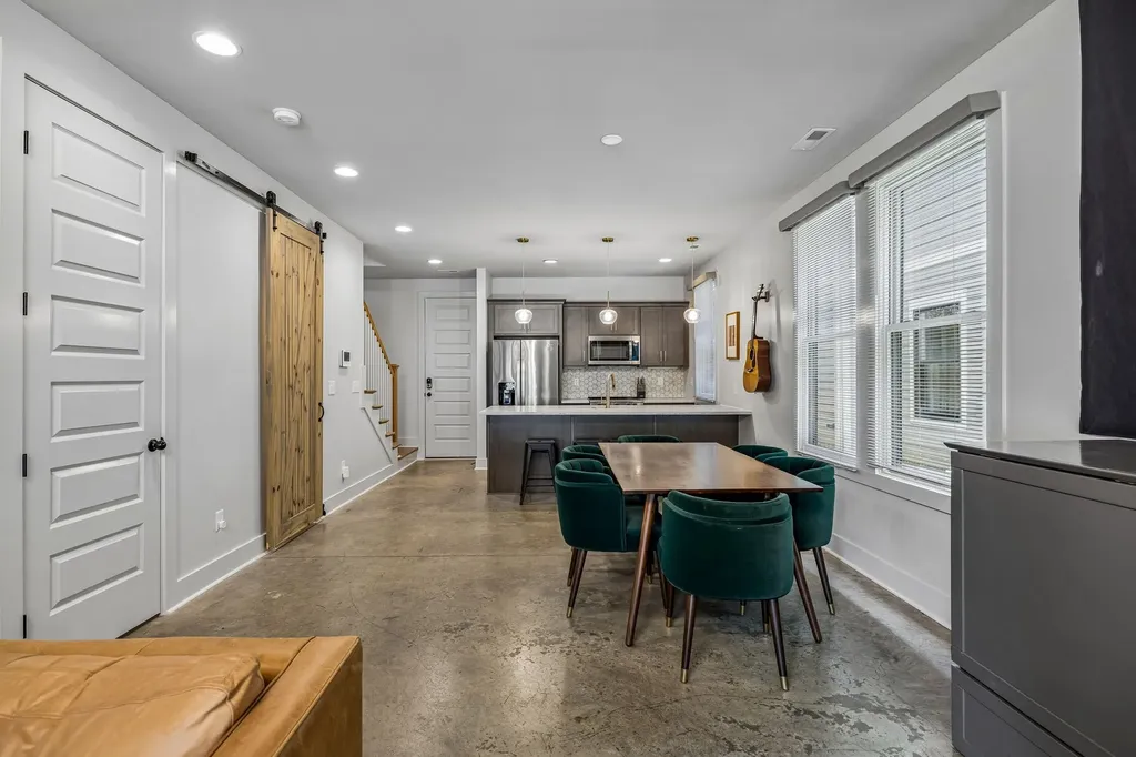 858 Seymour Avenue Nashville TN 37206