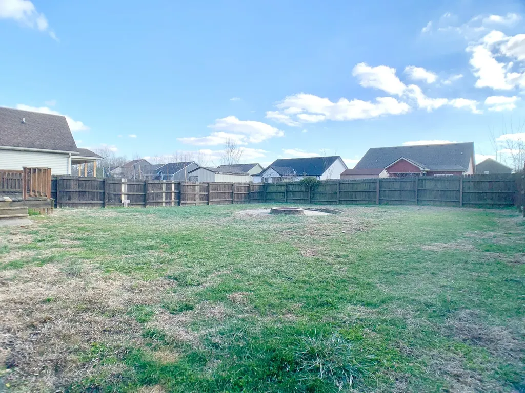 842 Shelton Circle Clarksville TN 37042