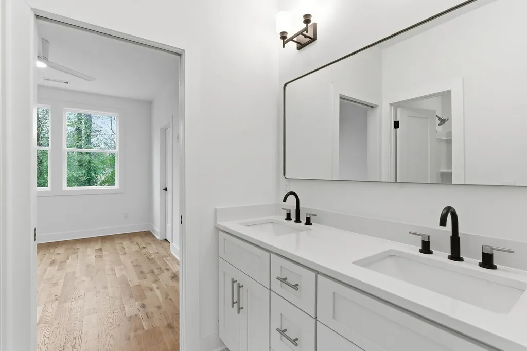2235 Cruzen Street Nashville TN 37211