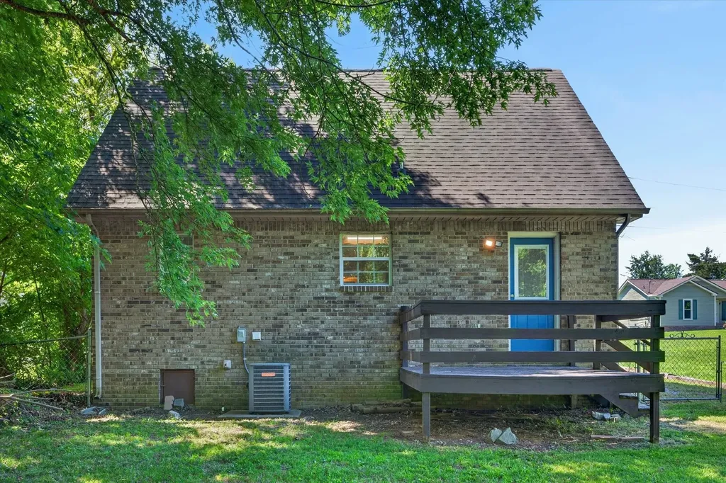 707 Anita Court Clarksville TN 37042