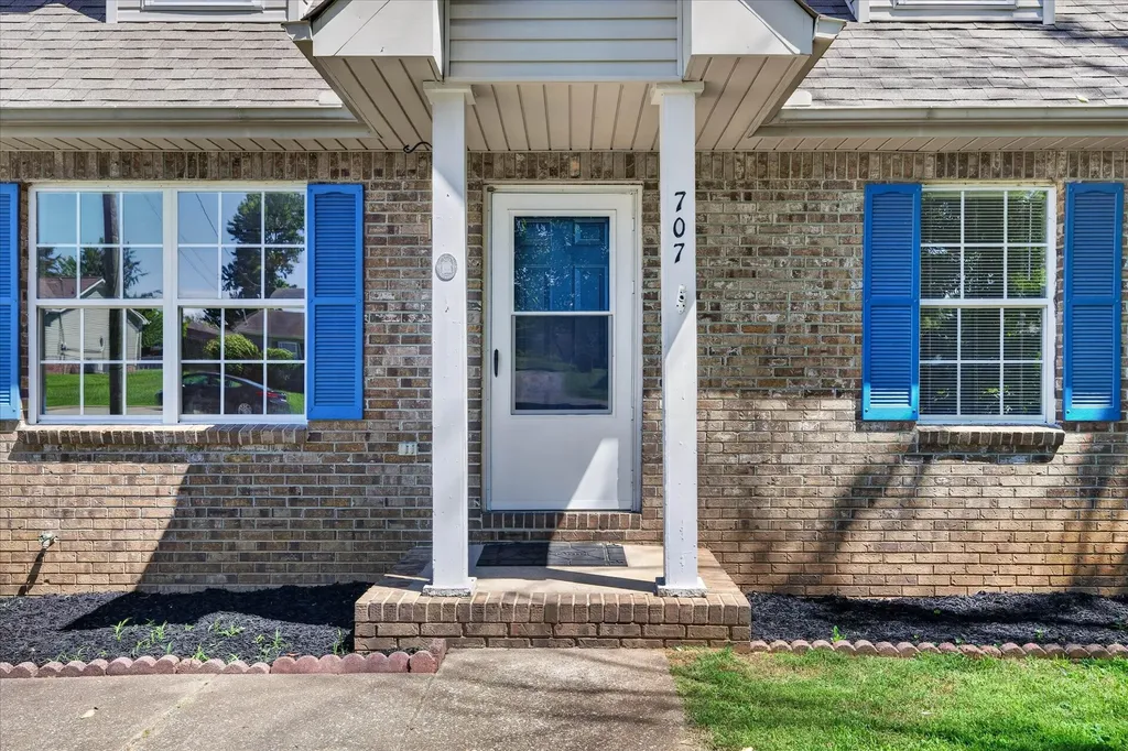 707 Anita Court Clarksville TN 37042