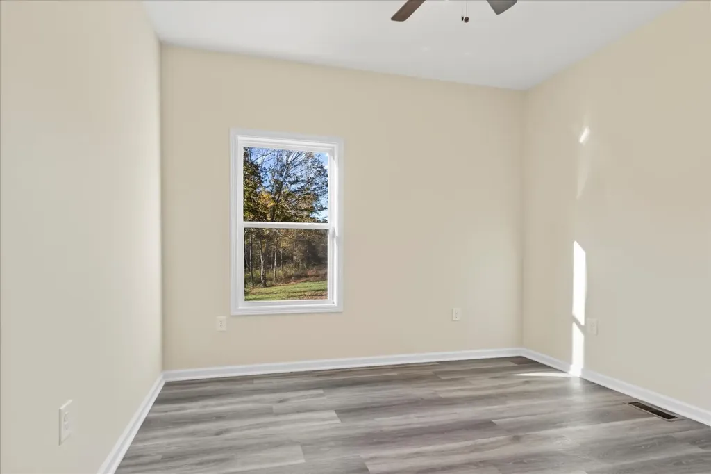 975 Weakley Creek Road Lawrenceburg TN 38464