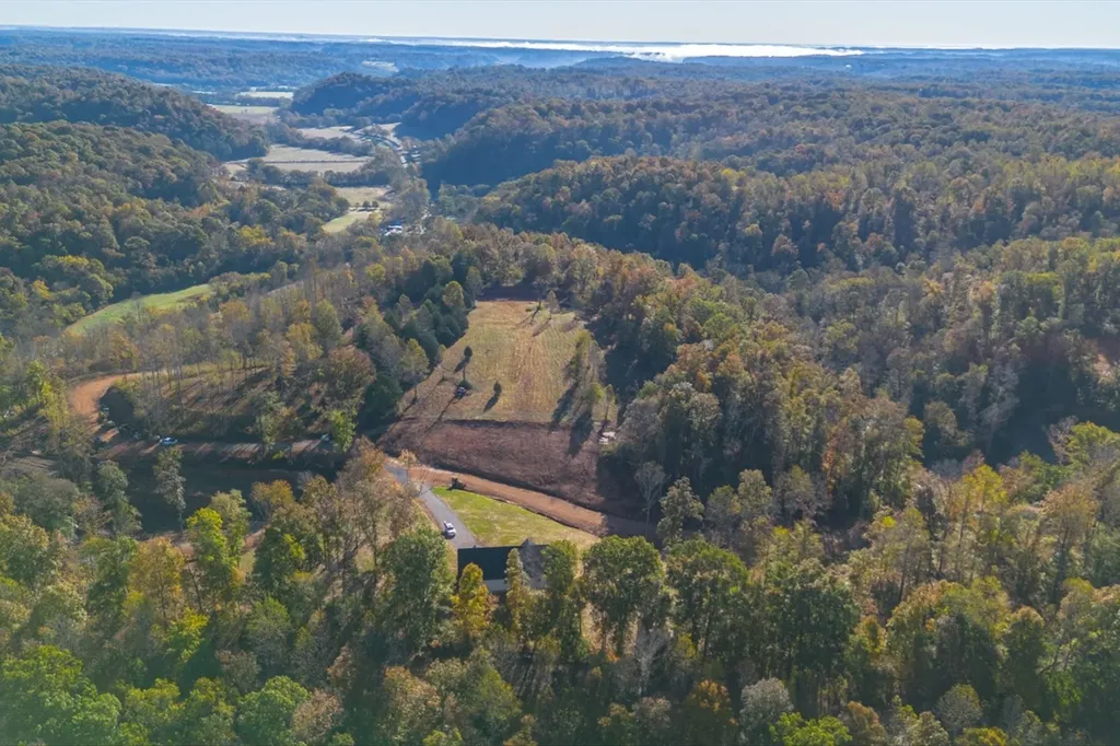 975 Weakley Creek Road Lawrenceburg TN 38464