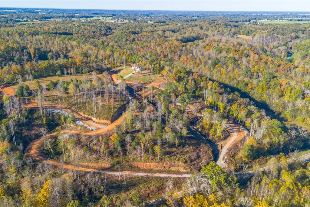 975 Weakley Creek Road Lawrenceburg TN 38464
